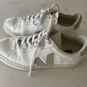 White leather Veja Campo - size 9.5